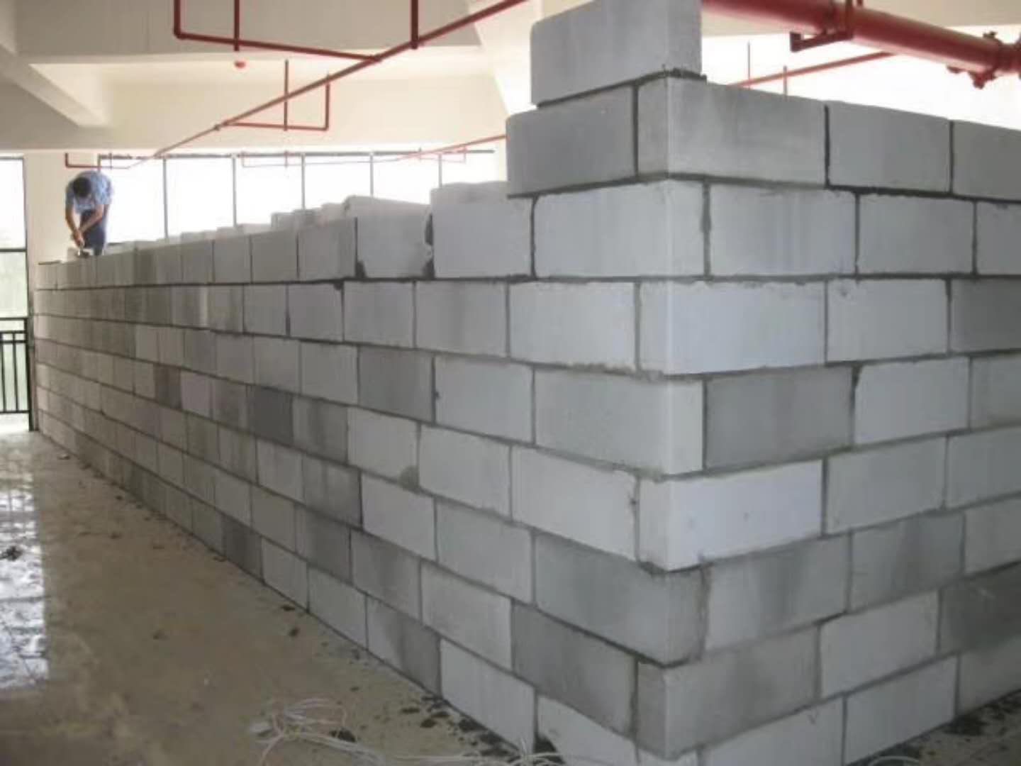 涞源蒸压加气混凝土砌块承重墙静力和抗震性能的研究
